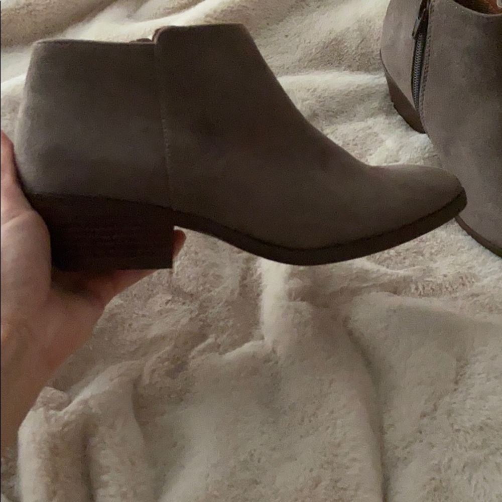 Ankle boot - Picture 2 of 4